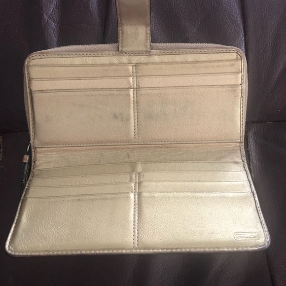 Coach Wallet - Picture 5 of 9